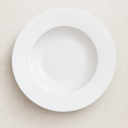 Prato de porcelana raso aba larga branco 27 cm